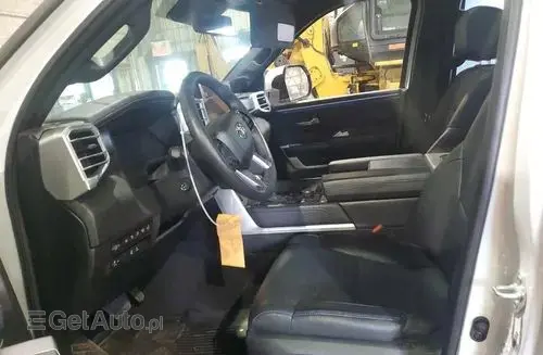 TOYOTA Sequoia 