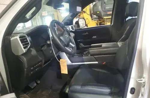 TOYOTA Sequoia 