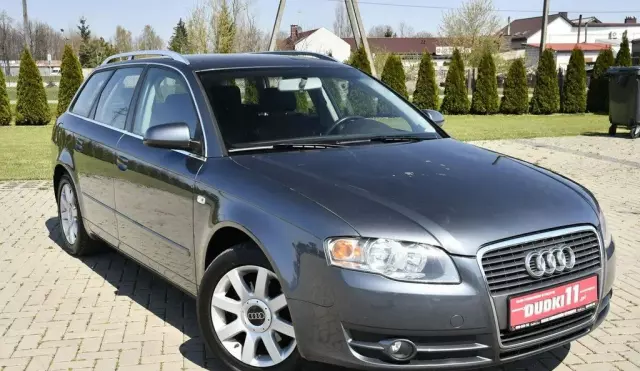 AUDI A4 