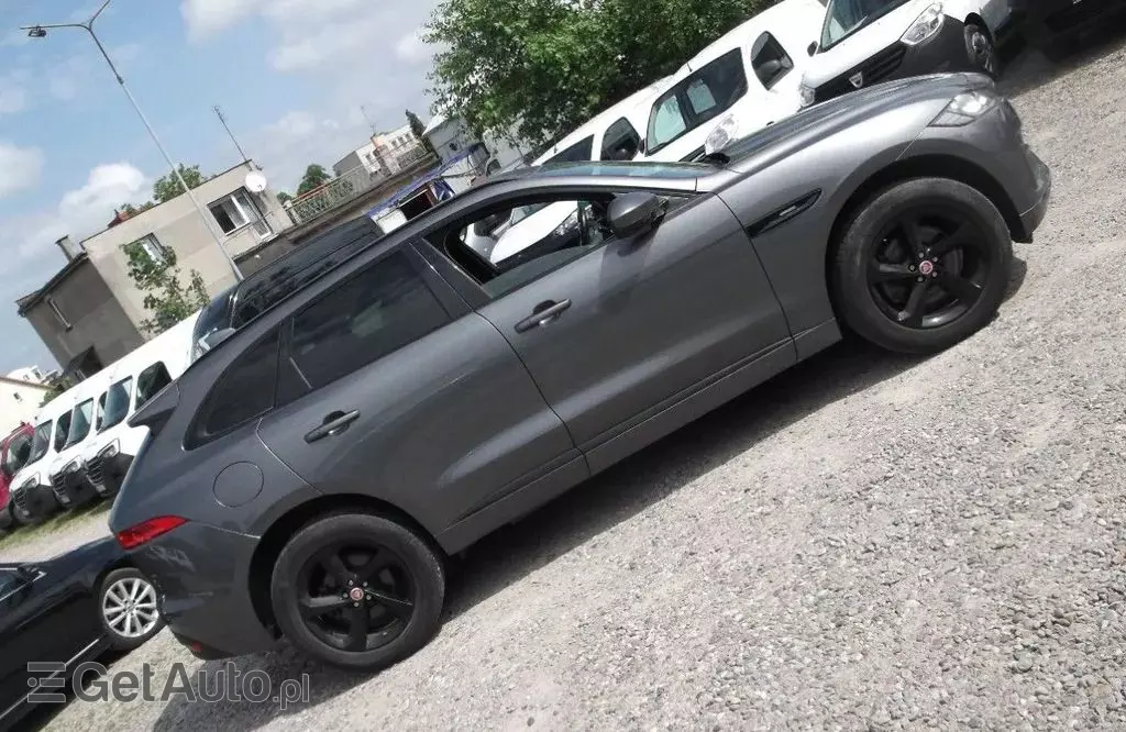 JAGUAR F-Pace 