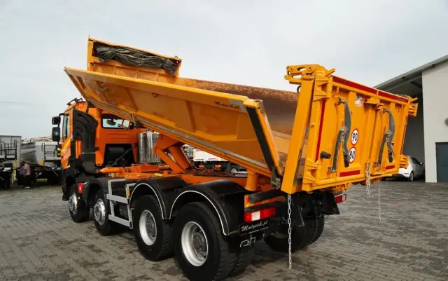 RENAULT K 480 / 8x4 / WYWROTKA DWUSTRONNA / HYDROBURTA / KLAPODRZWI  / SPROWADZONY / PO KONTRAKCIE SERWISOWYM 