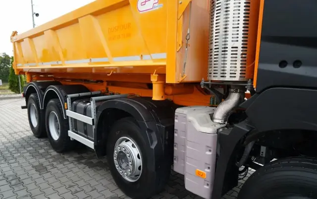 RENAULT K 480 / 8x4 / WYWROTKA DWUSTRONNA / HYDROBURTA / KLAPODRZWI  / SPROWADZONY / PO KONTRAKCIE SERWISOWYM 