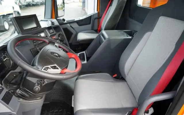 RENAULT K 480 / 8x4 / WYWROTKA DWUSTRONNA / HYDROBURTA / KLAPODRZWI  / SPROWADZONY / PO KONTRAKCIE SERWISOWYM 