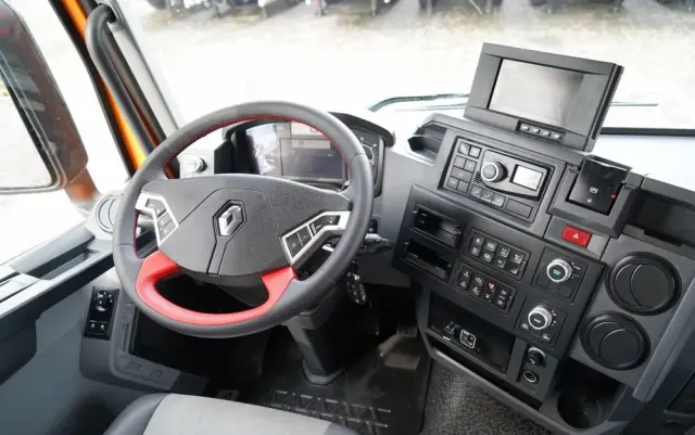 RENAULT K 480 / 8x4 / WYWROTKA DWUSTRONNA / HYDROBURTA / KLAPODRZWI  / SPROWADZONY / PO KONTRAKCIE SERWISOWYM 