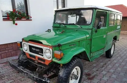 TOYOTA Land Cruiser 