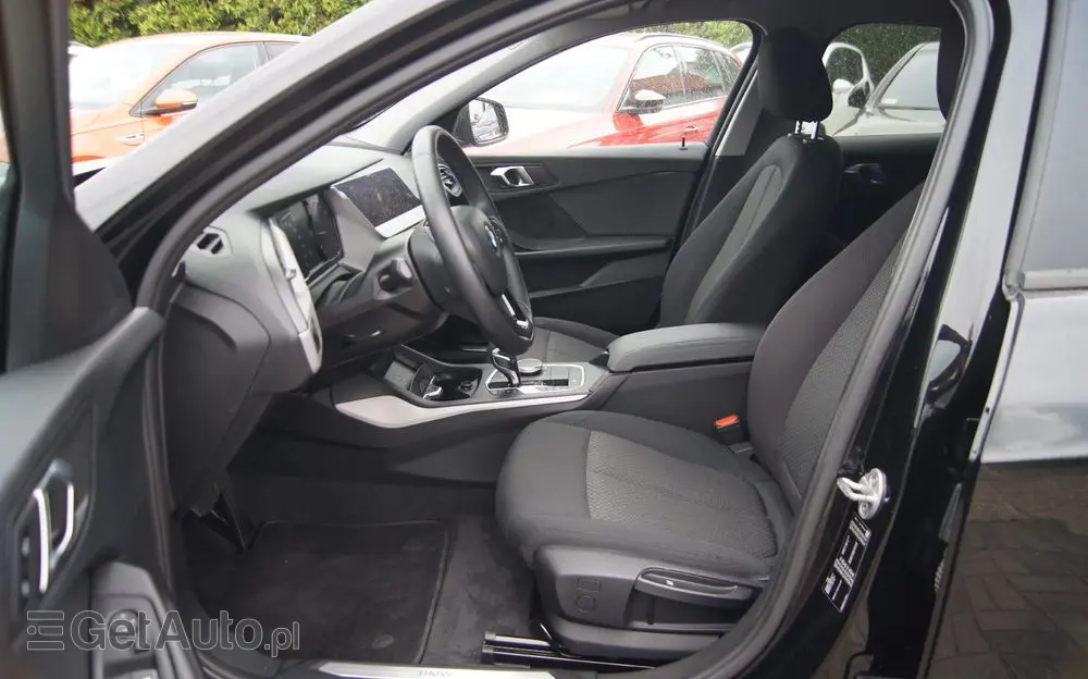 BMW Seria 1 118i Advantage