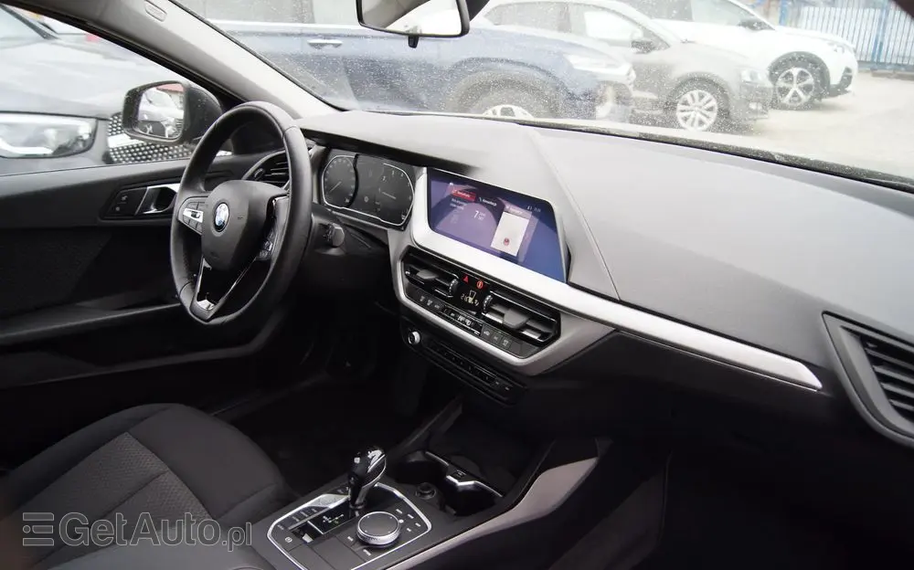 BMW Seria 1 118i Advantage