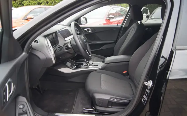 BMW Seria 1 118i Advantage