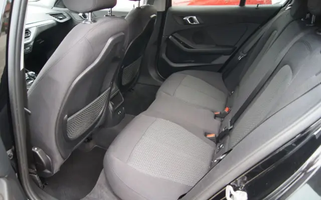 BMW Seria 1 118i Advantage