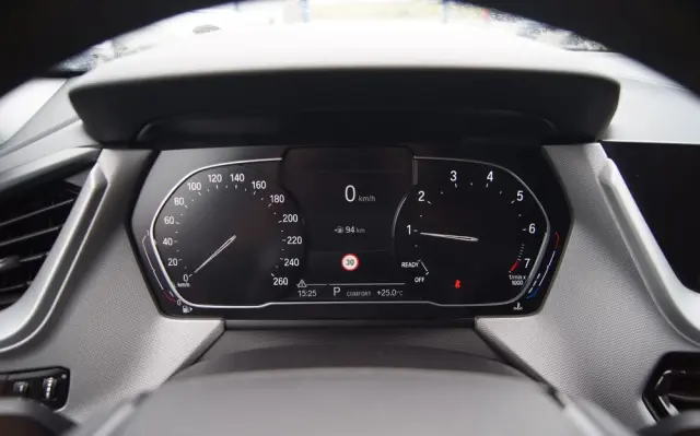 BMW Seria 1 118i Advantage