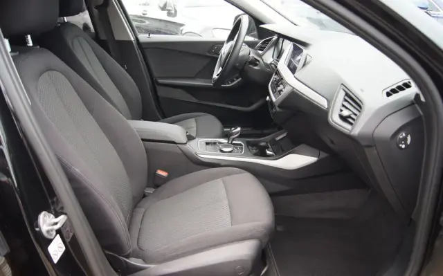 BMW Seria 1 118i Advantage