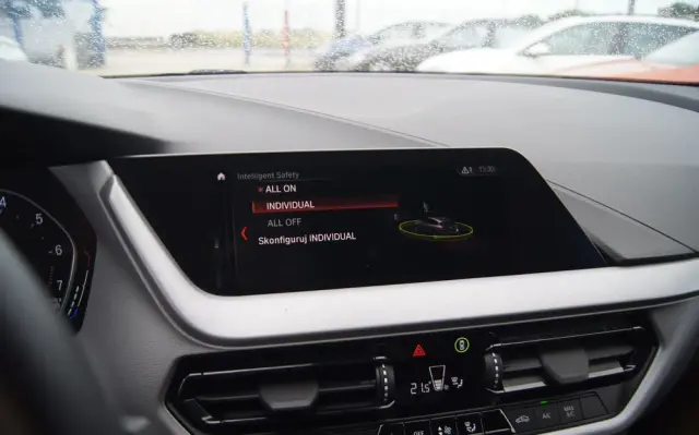 BMW Seria 1 118i Advantage