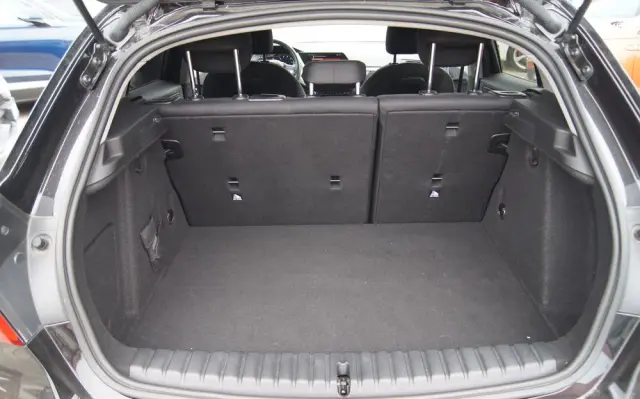 BMW Seria 1 118i Advantage