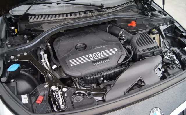 BMW Seria 1 118i Advantage