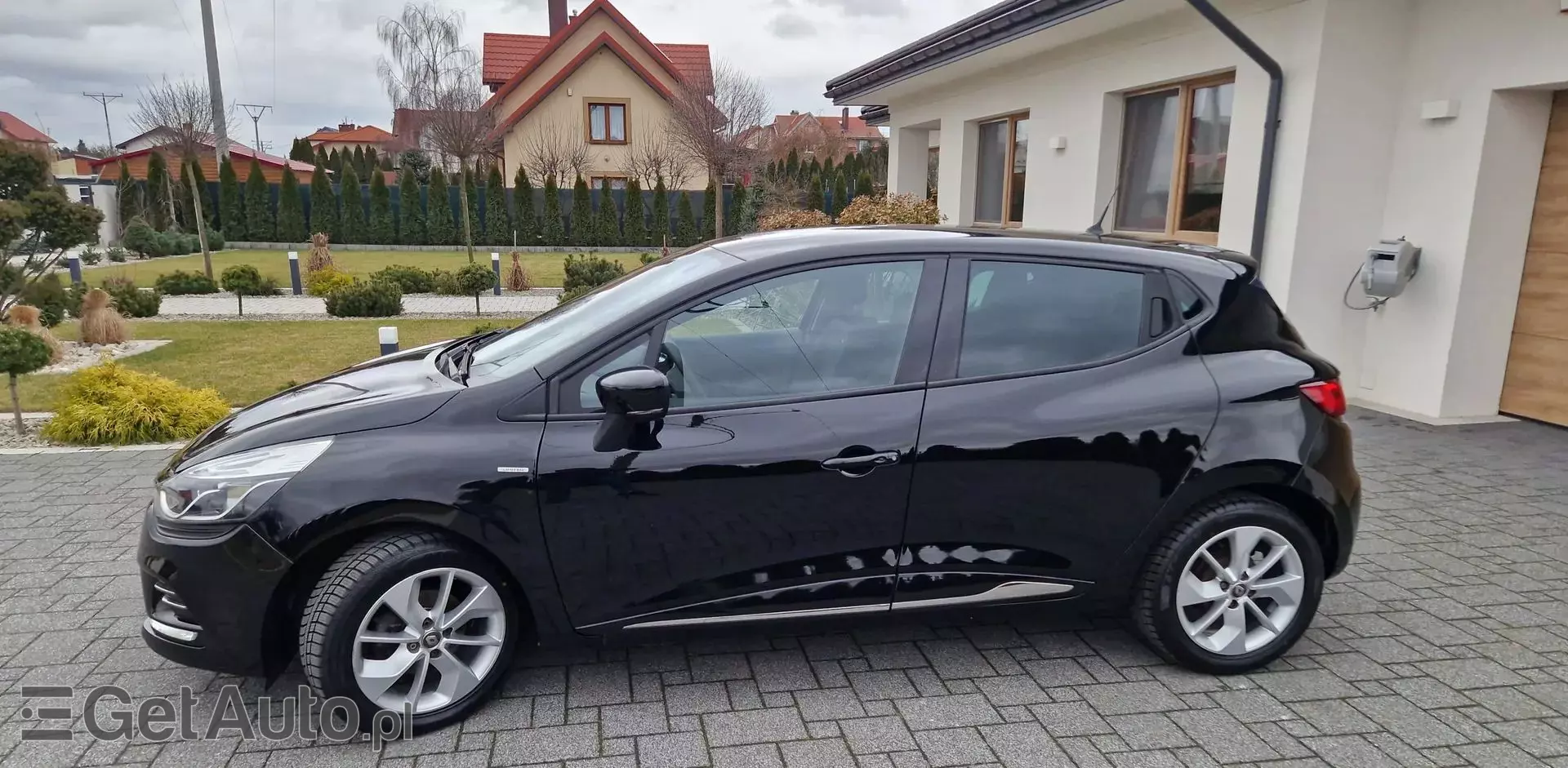 RENAULT Clio 1.2 16v (75 KM)