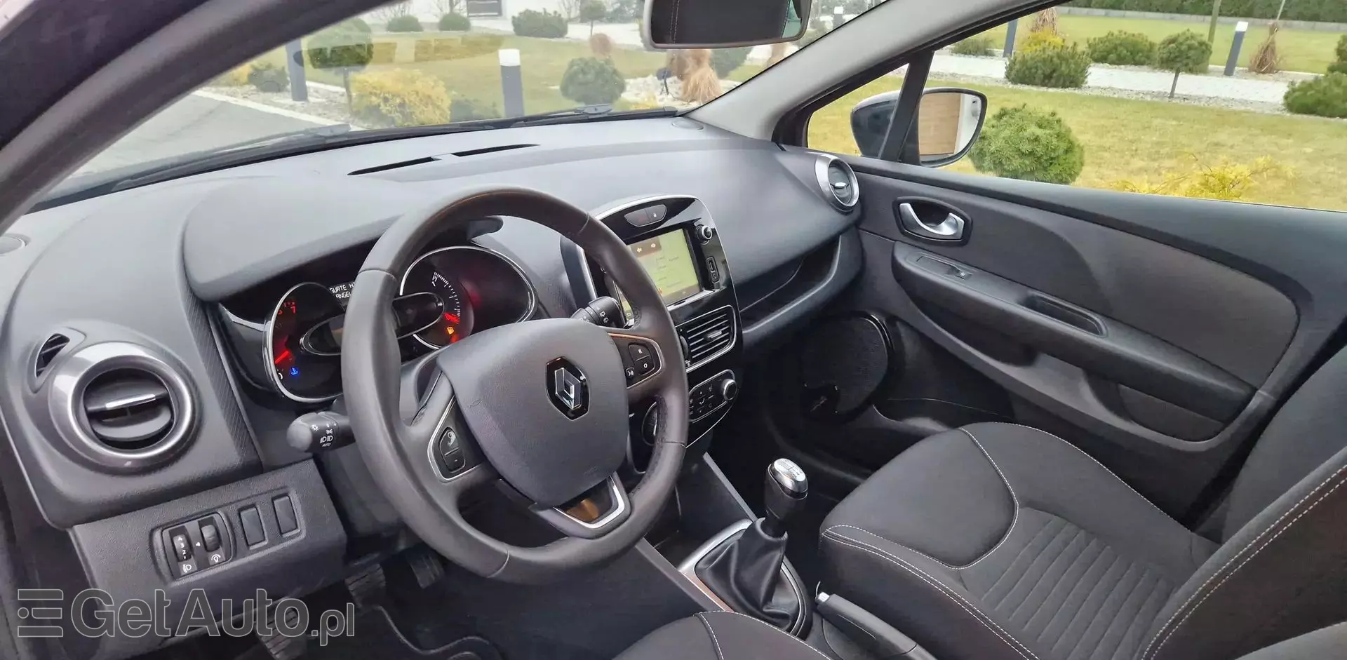 RENAULT Clio 1.2 16v (75 KM)