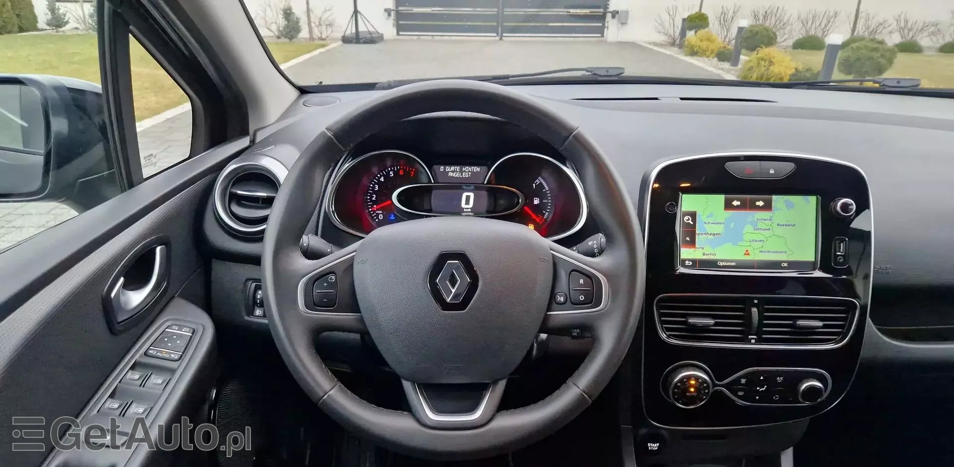 RENAULT Clio 1.2 16v (75 KM)