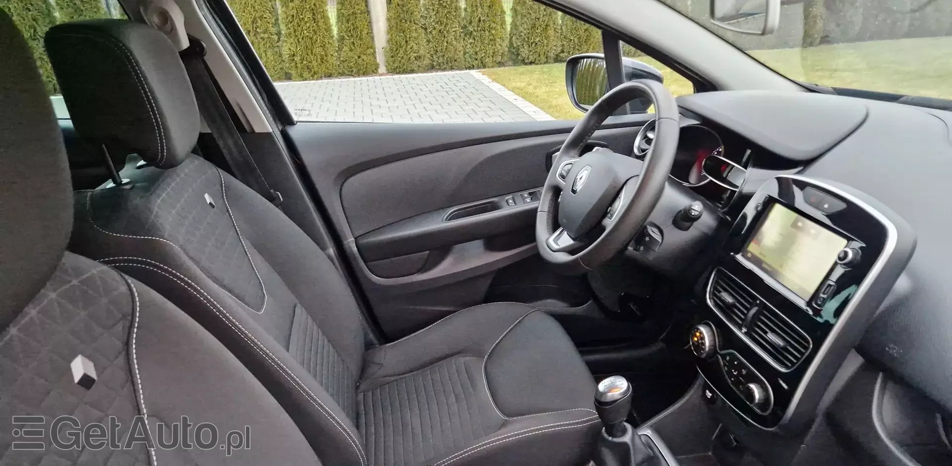 RENAULT Clio 1.2 16v (75 KM)