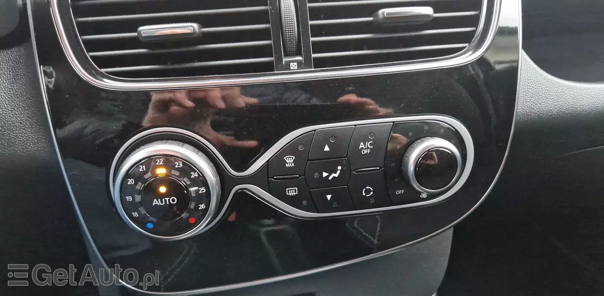 RENAULT Clio 1.2 16v (75 KM)