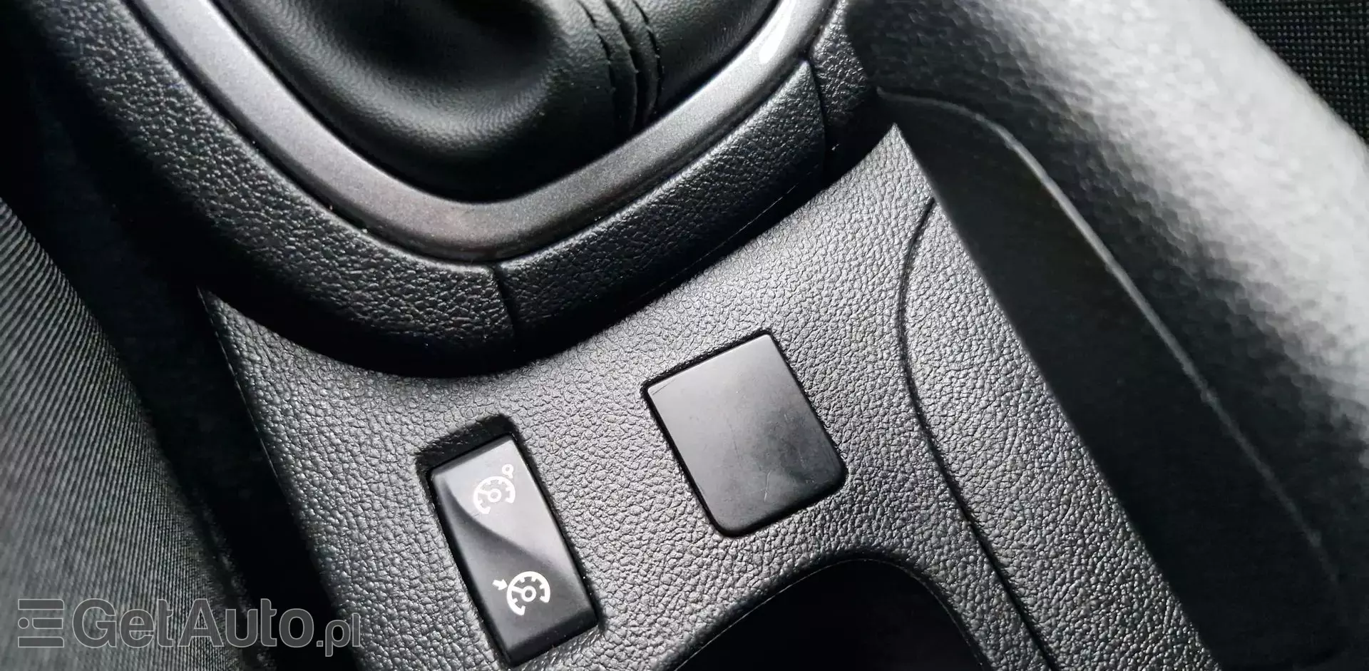 RENAULT Clio 1.2 16v (75 KM)