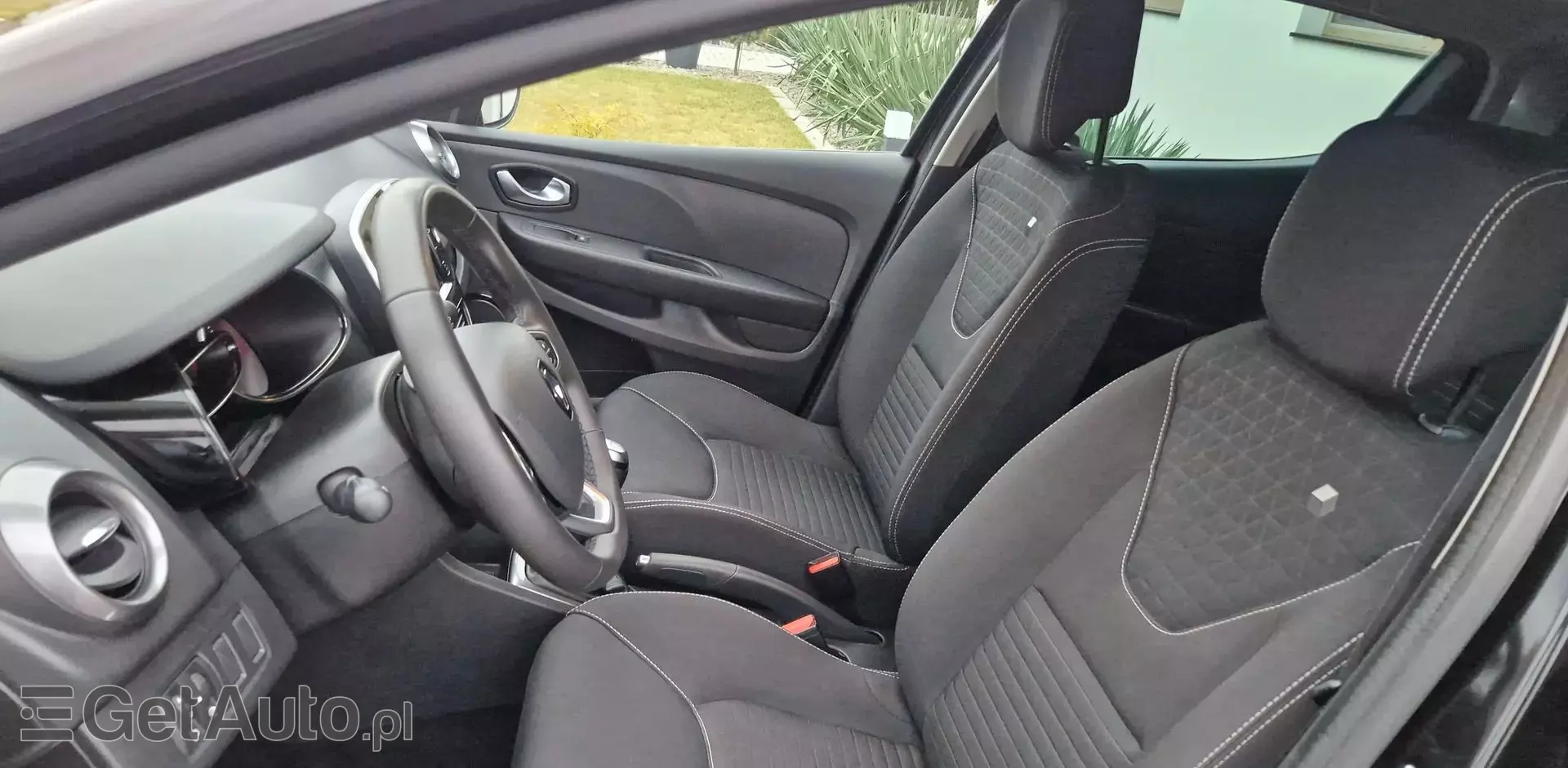 RENAULT Clio 1.2 16v (75 KM)