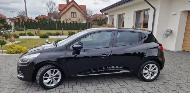RENAULT Clio 1.2 16v (75 KM)