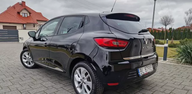 RENAULT Clio 1.2 16v (75 KM)
