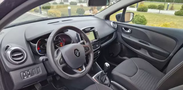 RENAULT Clio 1.2 16v (75 KM)
