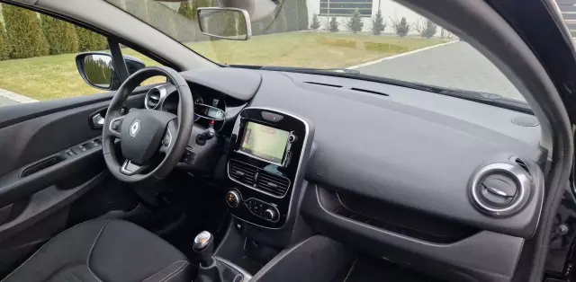 RENAULT Clio 1.2 16v (75 KM)
