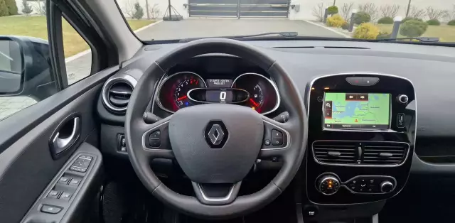 RENAULT Clio 1.2 16v (75 KM)