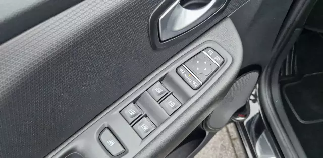 RENAULT Clio 1.2 16v (75 KM)