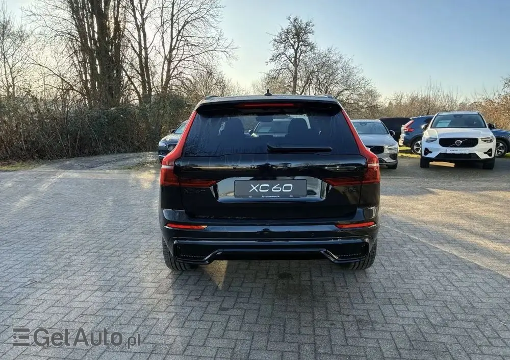 VOLVO XC 60 B5 B AWD Plus Black Edition