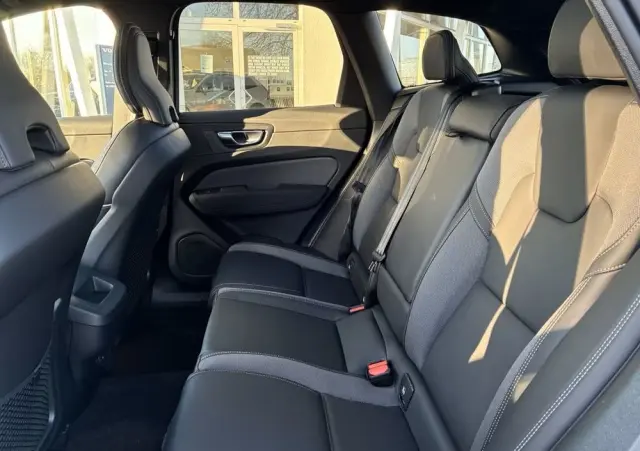 VOLVO XC 60 B5 B AWD Plus Black Edition