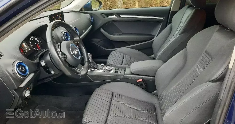 AUDI A3 2.0 TDI (clean diesel) S tronic Attraction