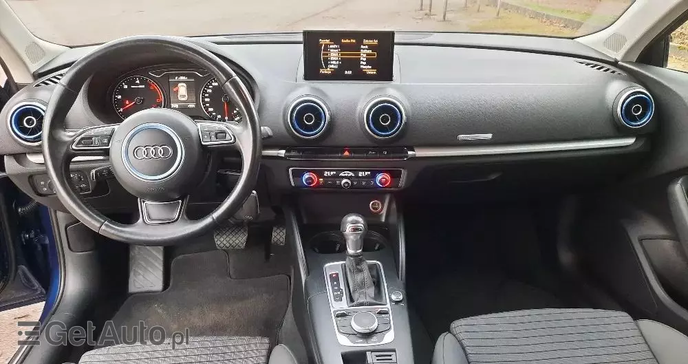 AUDI A3 2.0 TDI (clean diesel) S tronic Attraction