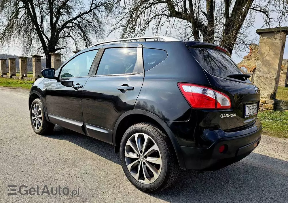 NISSAN Qashqai 2.0 Tekna Premium