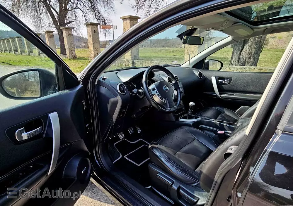 NISSAN Qashqai 2.0 Tekna Premium