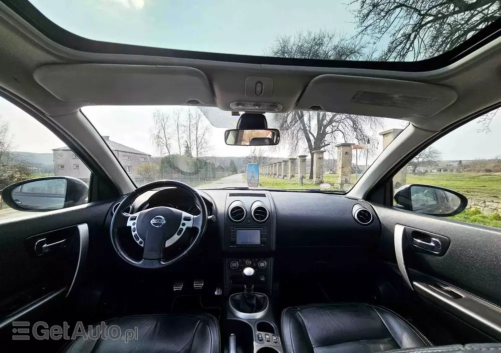 NISSAN Qashqai 2.0 Tekna Premium