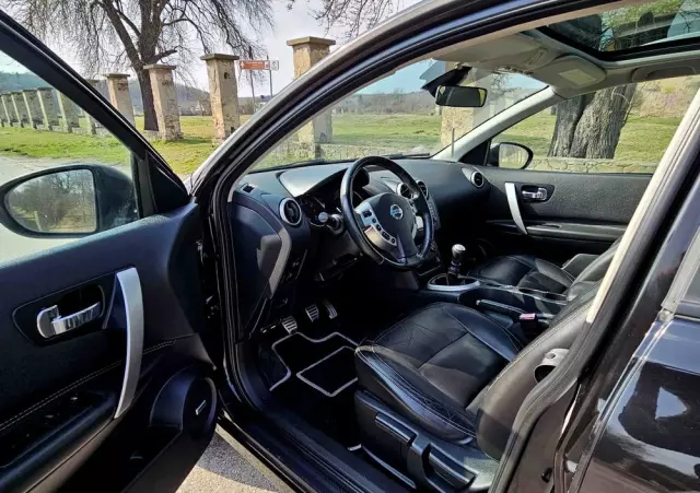 NISSAN Qashqai 2.0 Tekna Premium