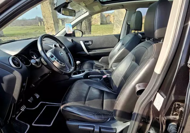 NISSAN Qashqai 2.0 Tekna Premium