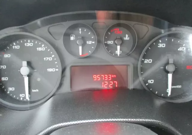 IVECO Daily 3.0 na bliźniaku 70C18 skrzynia, laweta, rama, HDS, 70-180 kiper 