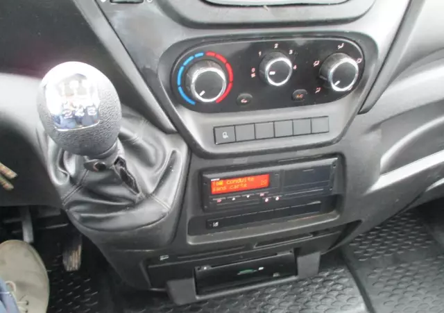 IVECO Daily 3.0 na bliźniaku 70C18 skrzynia, laweta, rama, HDS, 70-180 kiper 