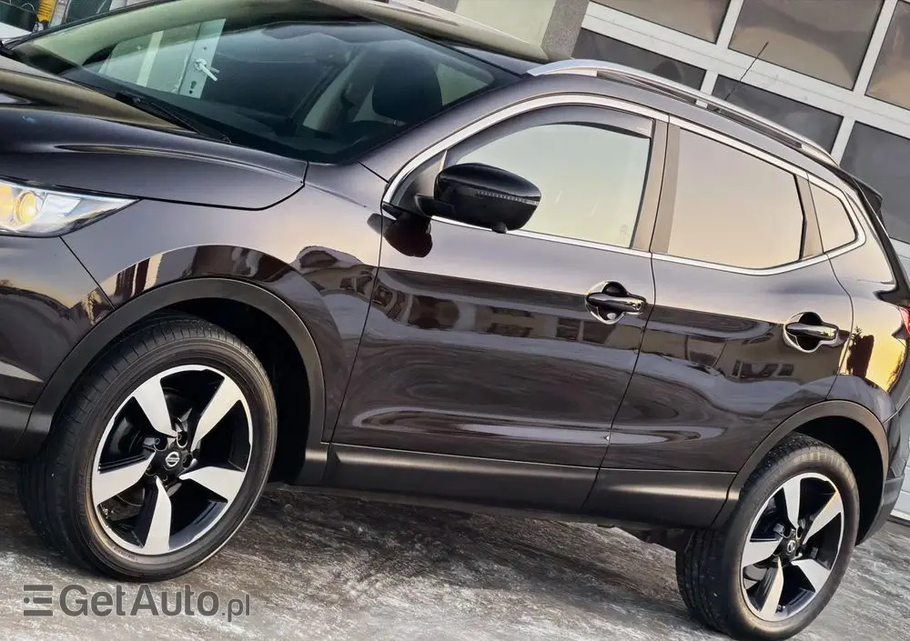 NISSAN Qashqai 1.6 DIG-T Tekna