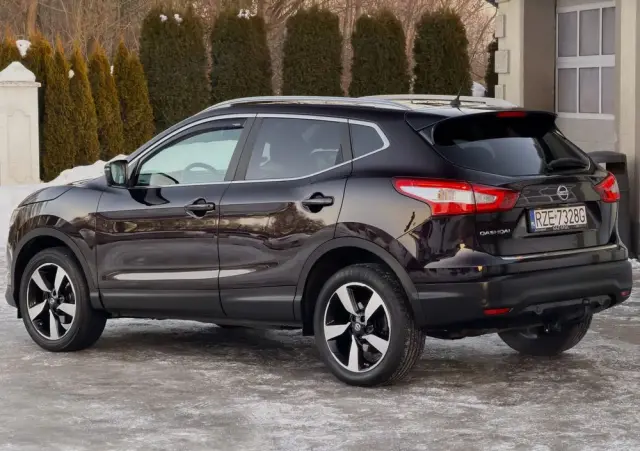 NISSAN Qashqai 1.6 DIG-T Tekna