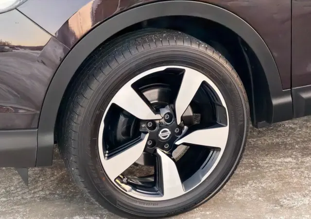 NISSAN Qashqai 1.6 DIG-T Tekna