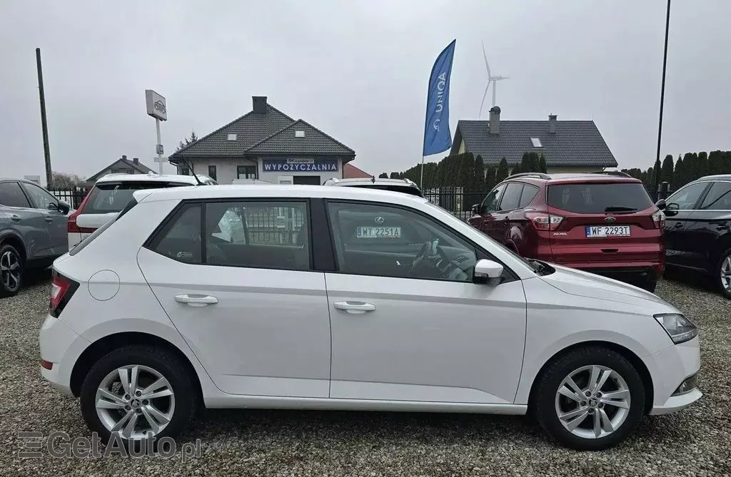 SKODA Fabia 
