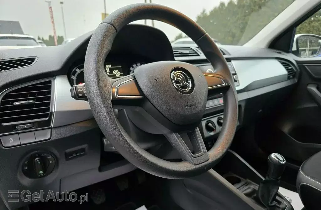 SKODA Fabia 
