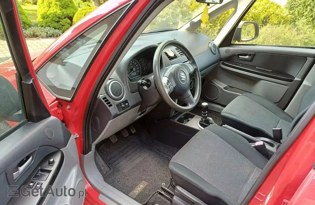 SUZUKI SX4 