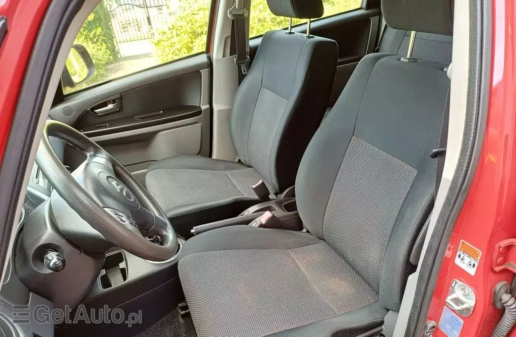 SUZUKI SX4 
