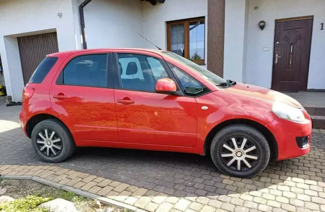 SUZUKI SX4 